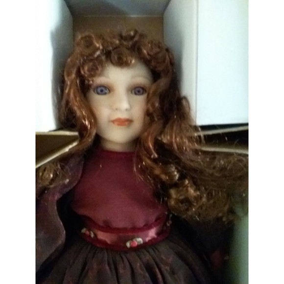 Vtg Russ Victorian Grace Collection 19” Porcelain Doll Limited Edition In Box - Picture 2 of 10